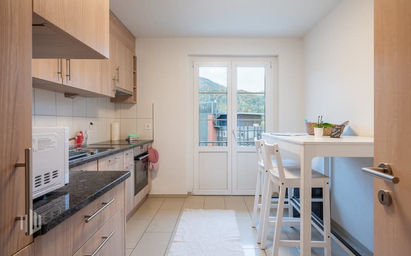 Wohnung 3. Obergeschoss, Küche mit Balkon