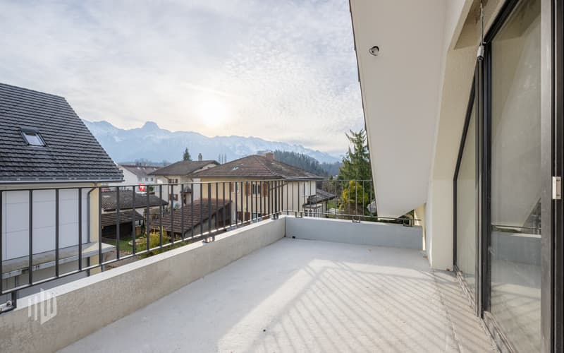Terrasse mit Sicht zum Stockhorn