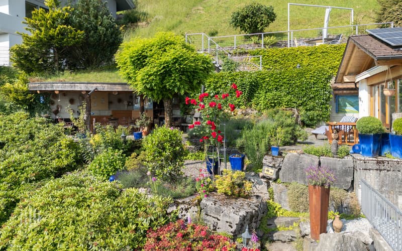 ImmoWyss - Una casa con vista unica sul lago e area esterna (3)