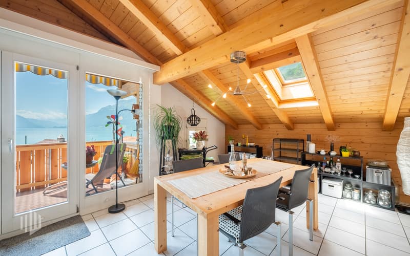 Wohnzimmer mit Essbereich