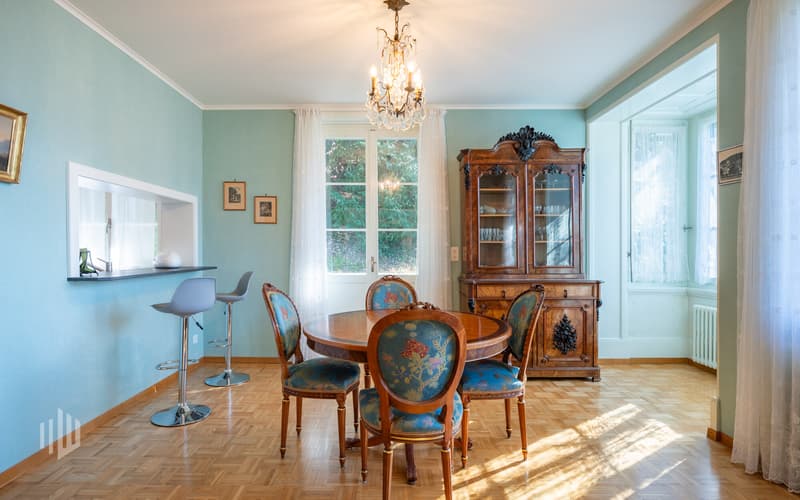 Offene Küche und Esszimmer