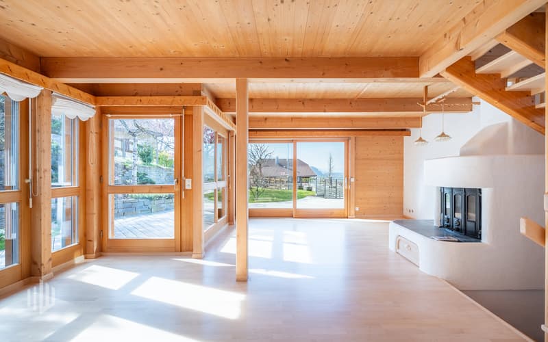 Wohnzimmer mit Zugang zum Aussenbereich