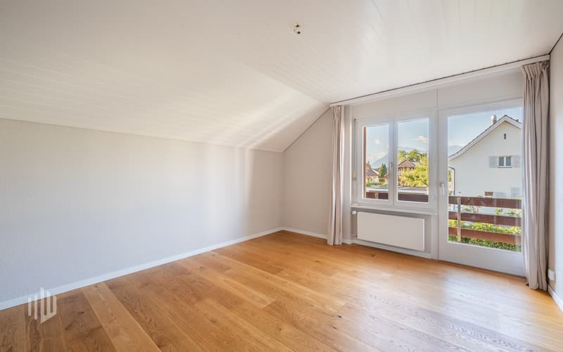 Zimmer 4 im Grundriss mit Zugang auf den Balkon