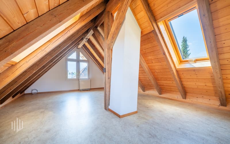 Dachgeschoss mit Dachfenster