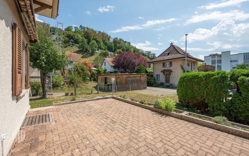 Terrasse mit Zugang vom Wohnbereich