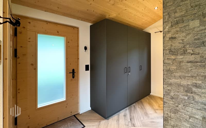 Eingang mit Garderobe