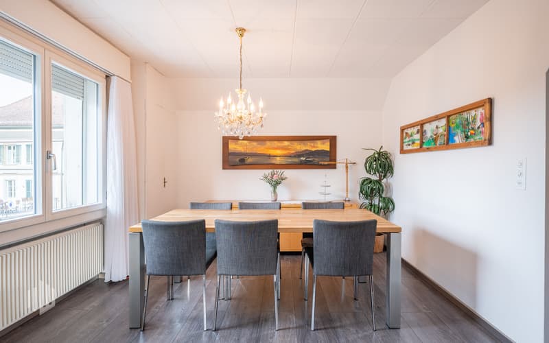 ImmoWyss - Vielseitiges Zweifamilienhaus mit Weitblick im Gwatt (10)