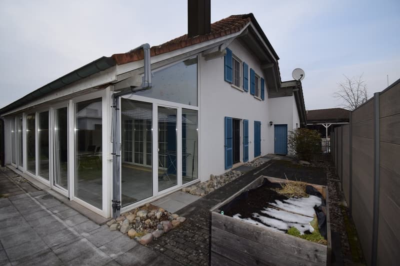 Familienfreundliches 5.5-Zimmer-Einfamilienhaus mit Pool (5)