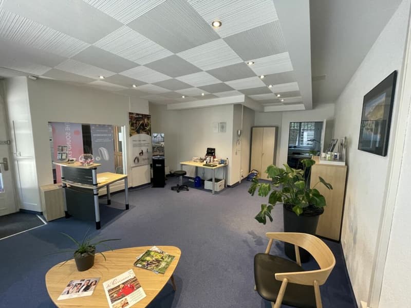 Espace commercial avec surface de bureau séparée recherche sous-locataire (4)
