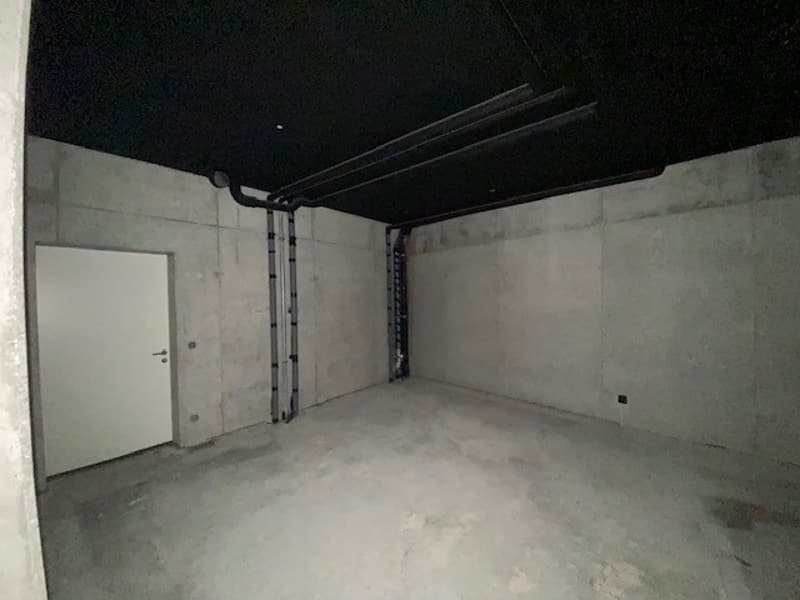 Spazio commerciale al piano terra su Weinfelderstrasse ad Amriswil (5)