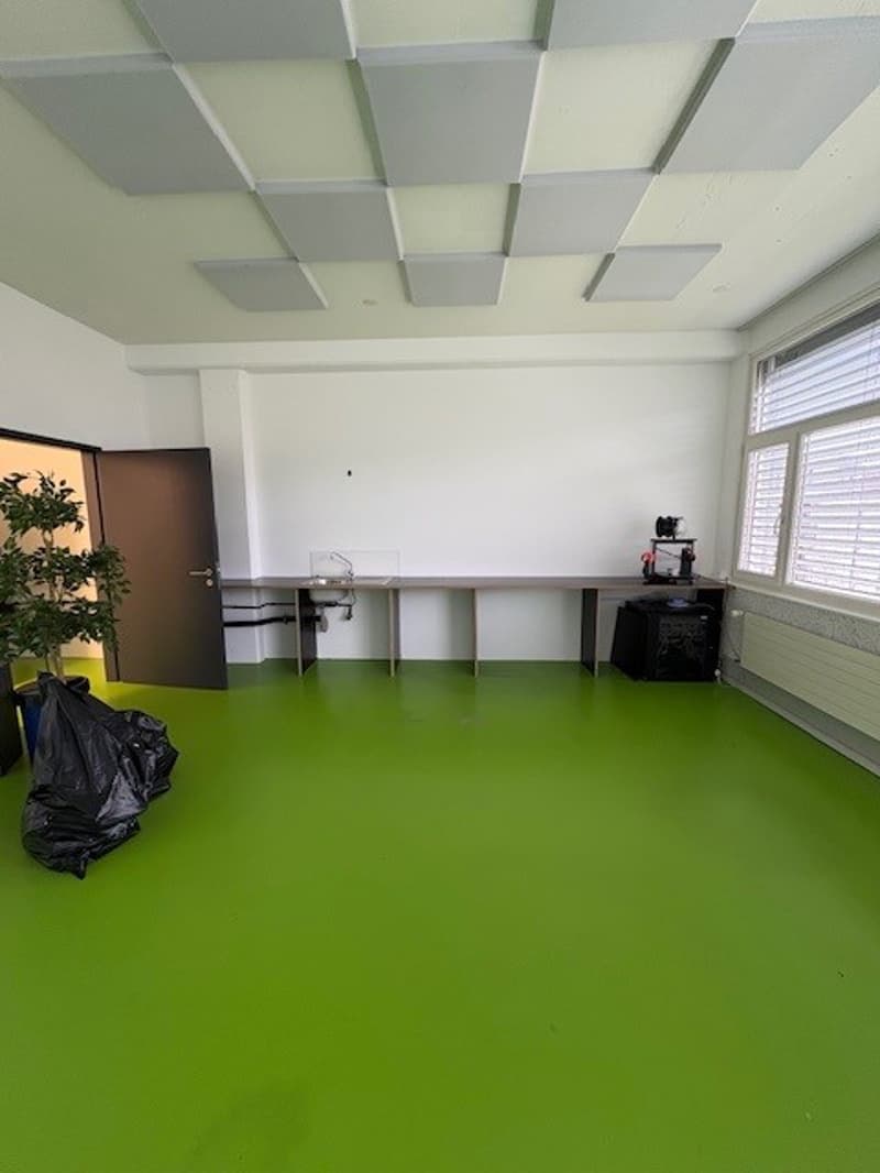Office/Storage Spaces in Central Location in Amriswil (2)