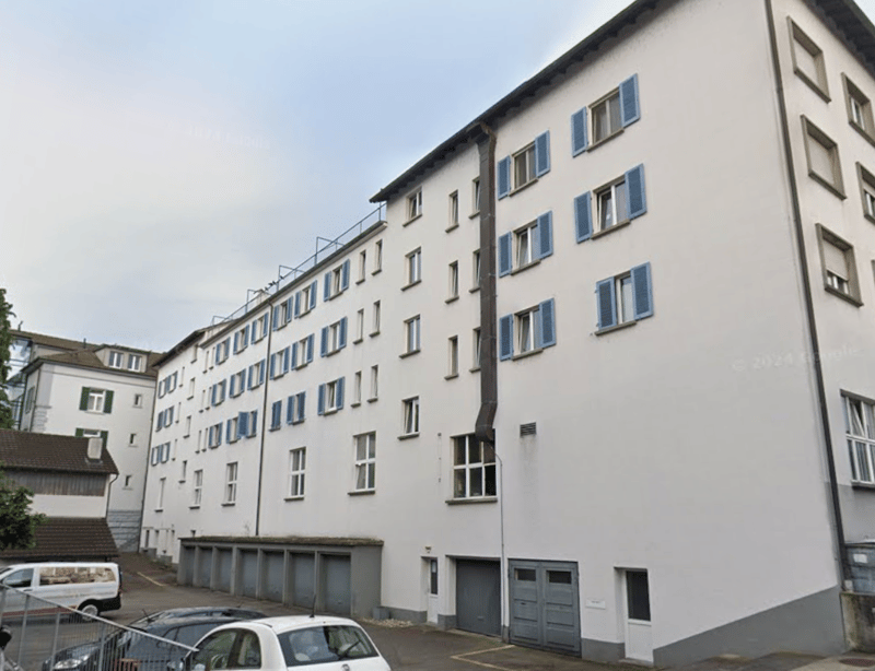 Single garage for small cars in the center of Kreuzlingen (1)