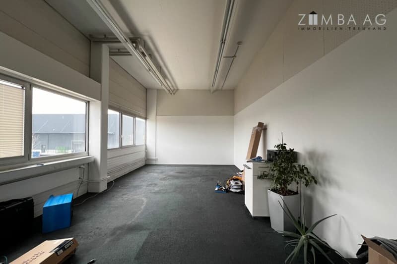 Production/Warehouse Hall with Additional Office (2)