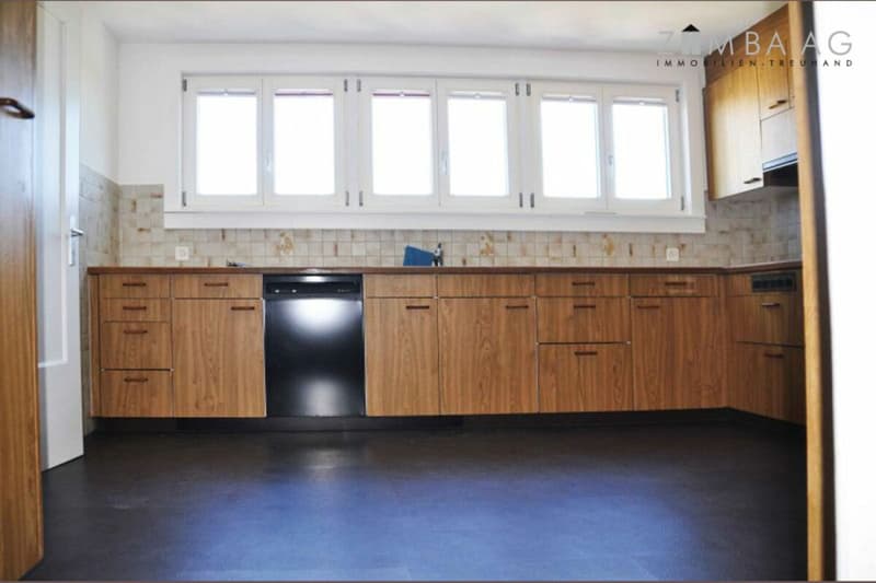 Large, beautiful location, lots of sunshine, with garden and west terrace (8)
