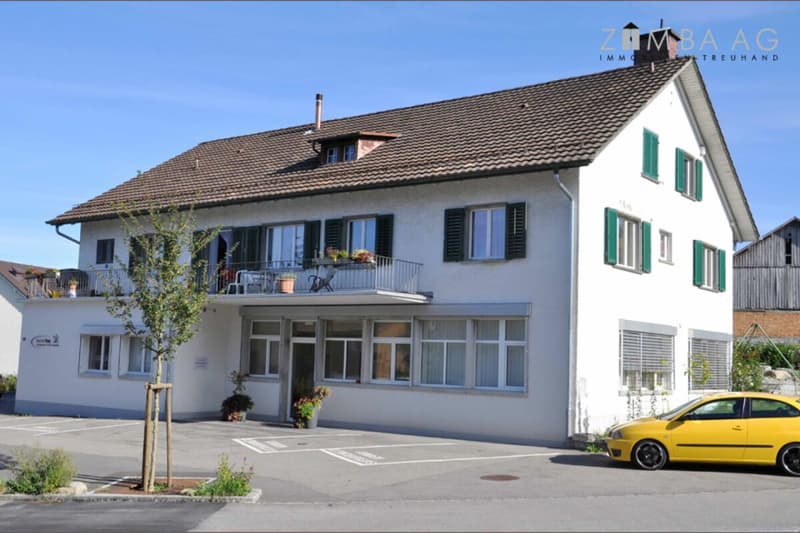 Large, beautiful location, lots of sunshine, with garden and west terrace (1)
