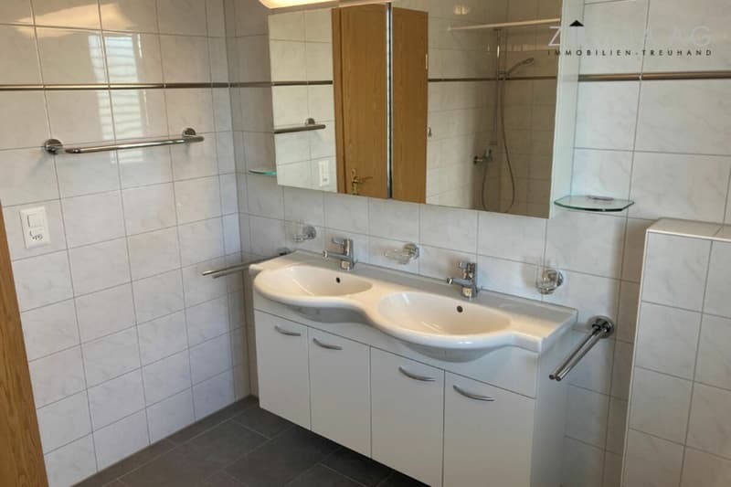 Single-family house with a view, spacious and with a large garage (5)