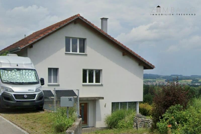 Single-family house with a view, spacious and with a large garage (1)