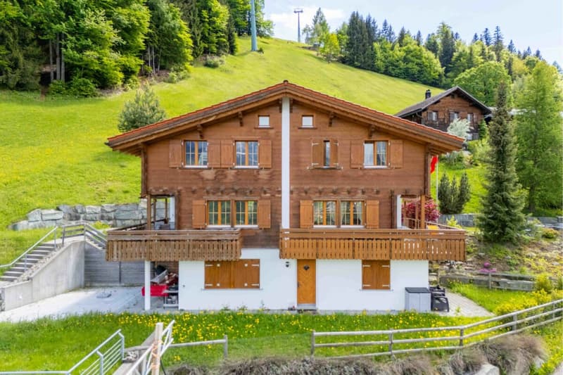 Chaletzauber 4.5 Zimmer-Maisonettewohnung mit atemberaubender Aussicht (3)