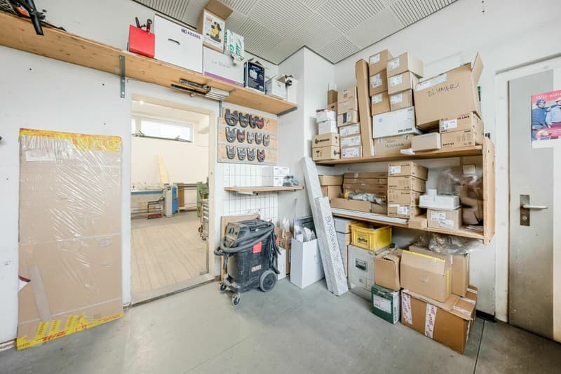 Locali commerciali con laboratorio e ufficio - Perfetti per la tua azienda! (11)