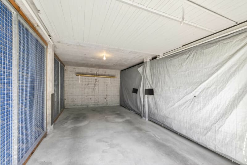 Spacious 3.5-room apartment on the ground floor with garden seating and mountain view (15)