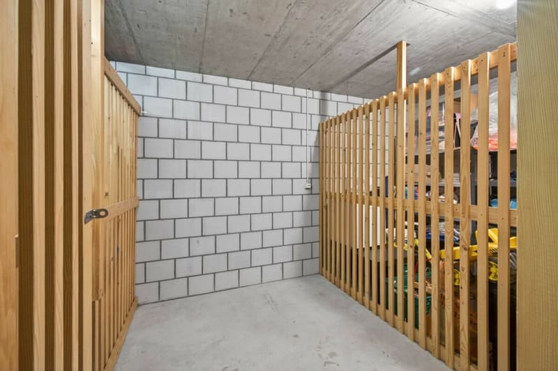 Spacious 3.5-room apartment on the ground floor with garden seating and mountain view (12)