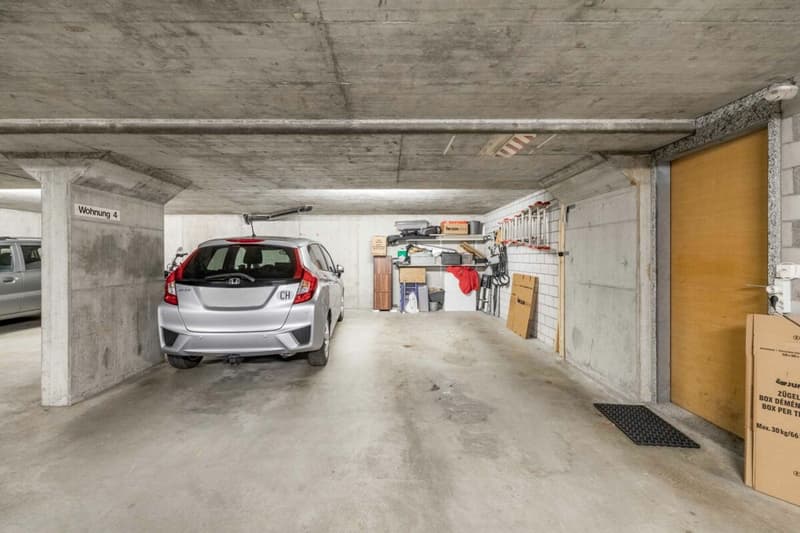 Tiefgaragenplatz rechts