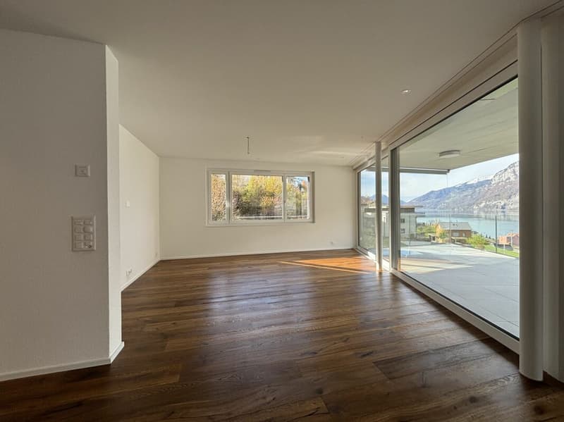 Exklusive 5.5 Zimmer-Terrassenwohnung mit Blick auf den Walensee (12)