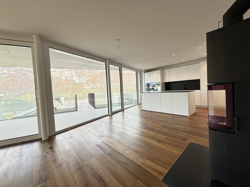 Exklusive 5.5 Zimmer-Terrassenwohnung mit Blick auf den Walensee (9)