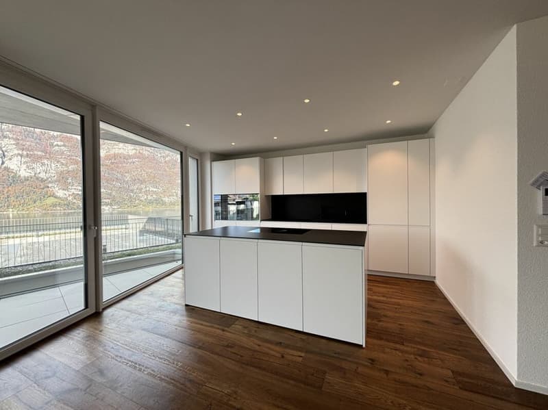 Exklusive 5.5 Zimmer-Terrassenwohnung mit Blick auf den Walensee (3)