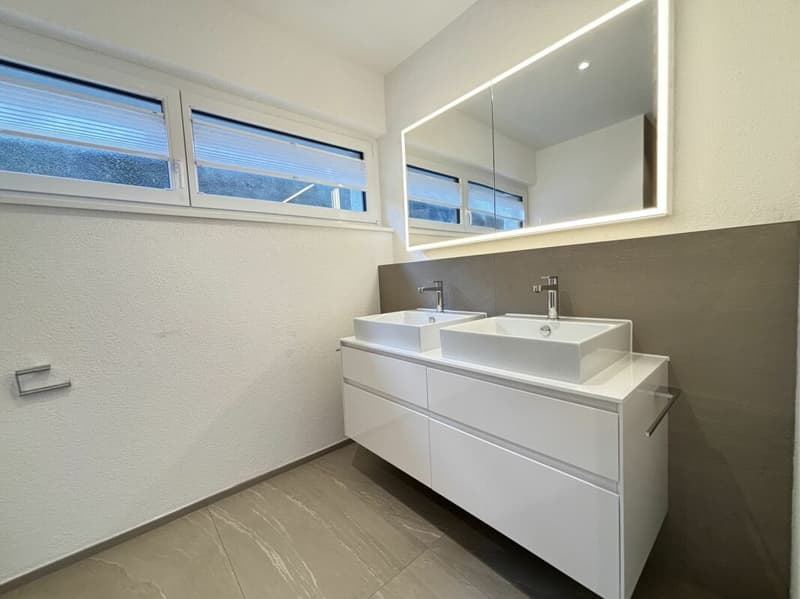 Exklusive 5.5 Zimmer-Terrassenwohnung mit Blick auf den Walensee (22)