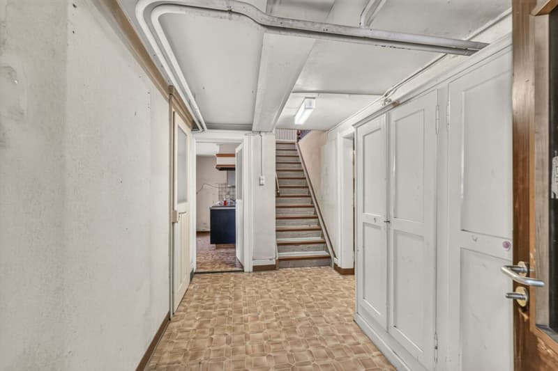 Das Raumwunder im Taminatal: 9-Zimmer Haus mit viel Potenzial (17)
