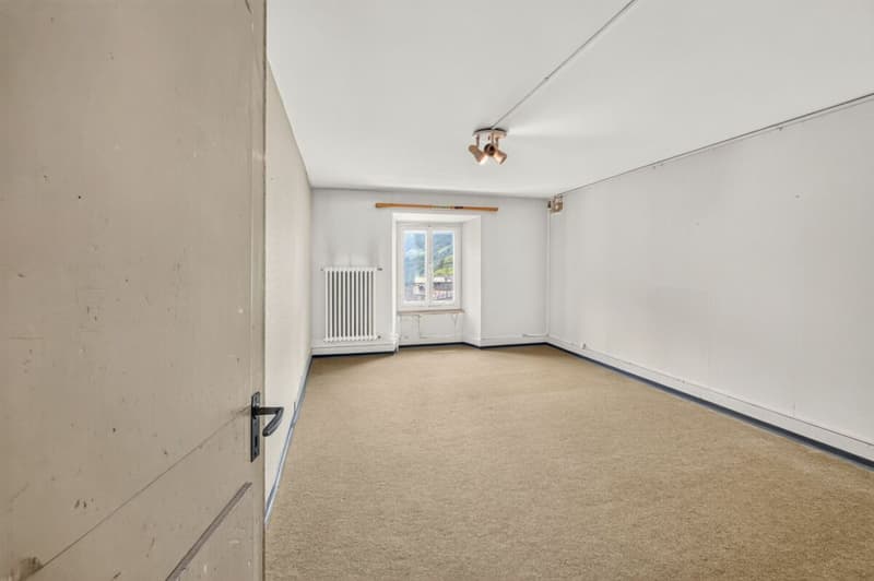Das Raumwunder im Taminatal: 9-Zimmer Haus mit viel Potenzial (11)