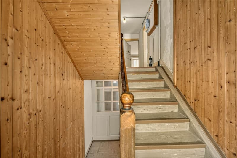 Das Raumwunder im Taminatal: 9-Zimmer Haus mit viel Potenzial (6)