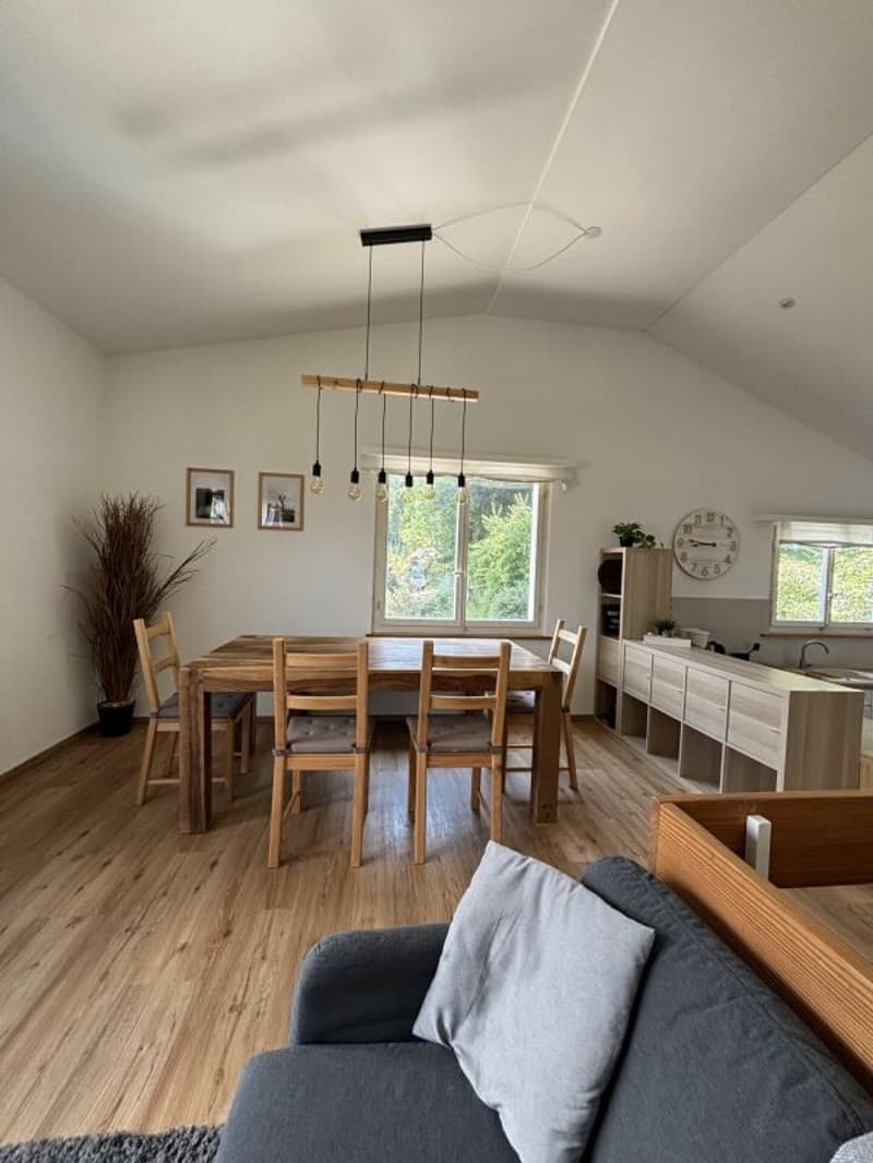 Maison de vacances charmante 3.5 pièces avec vue sur les montagnes & jardin - près du golf (3)