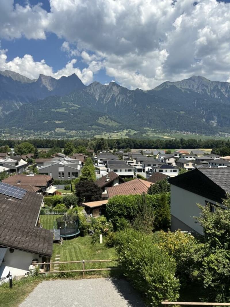 Maison de vacances charmante 3.5 pièces avec vue sur les montagnes & jardin - près du golf (19)