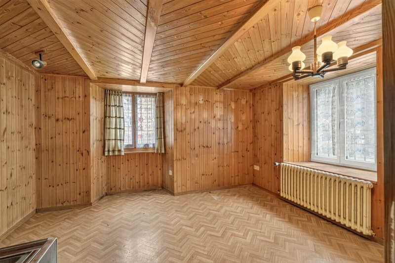 The Space Wonder in Taminatal: 9-Room House with Great Potential (16)