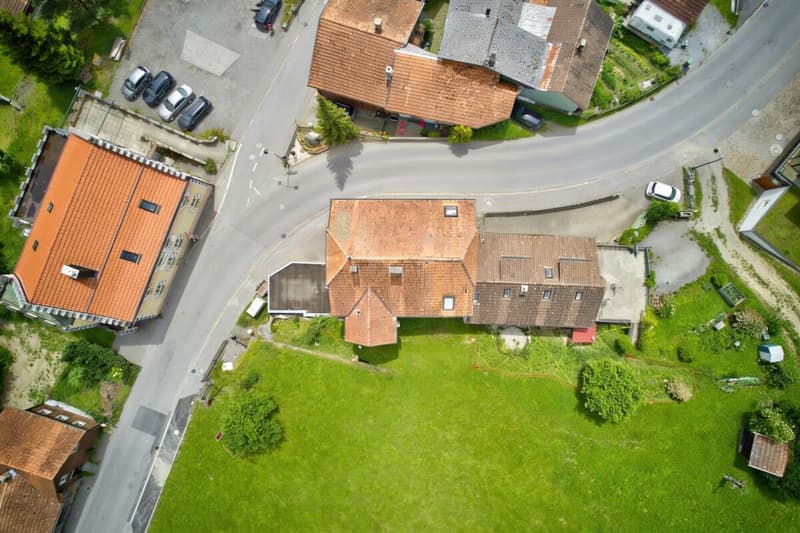 The Space Wonder in Taminatal: 9-Room House with Great Potential (23)