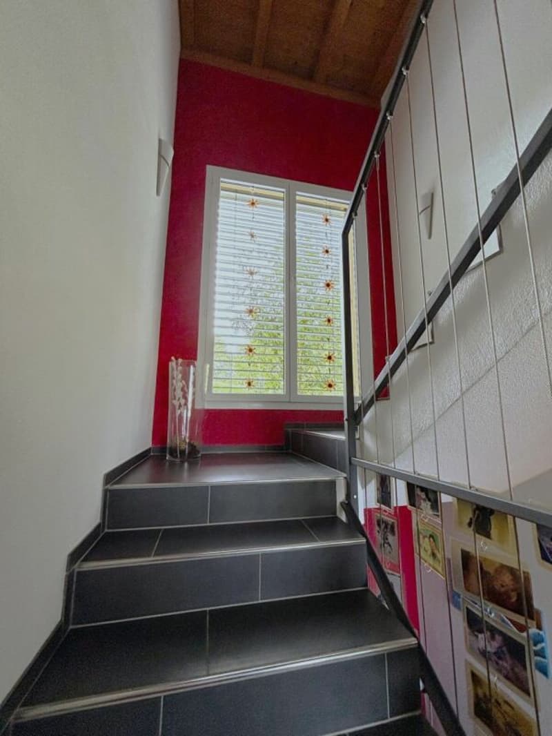 Attraktives 6.5 Zimmer-Doppeleinfamilienhaus mit Garten und Aussicht (12)