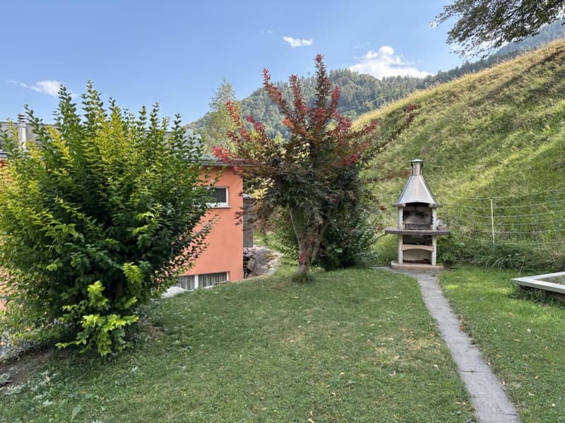 Attraktives 6.5 Zimmer-Doppeleinfamilienhaus mit Garten und Aussicht (25)
