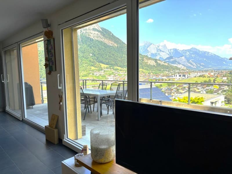 Attraktives 6.5 Zimmer-Doppeleinfamilienhaus mit Garten und Aussicht (9)