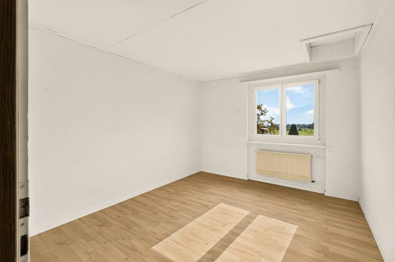 Charming semi-detached house in a quiet location with a far-reaching view (10)