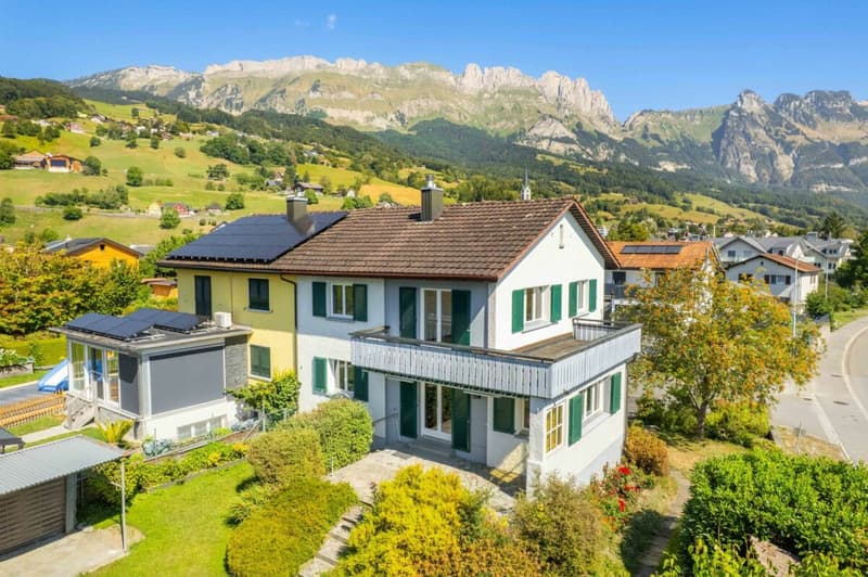 Charming semi-detached house in a quiet location with a far-reaching view (1)