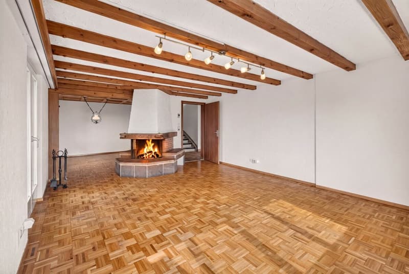 Charming semi-detached house in a quiet location with a far-reaching view (3)