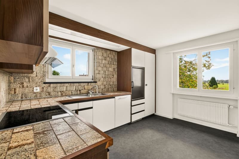 Charming semi-detached house in a quiet location with a far-reaching view (6)