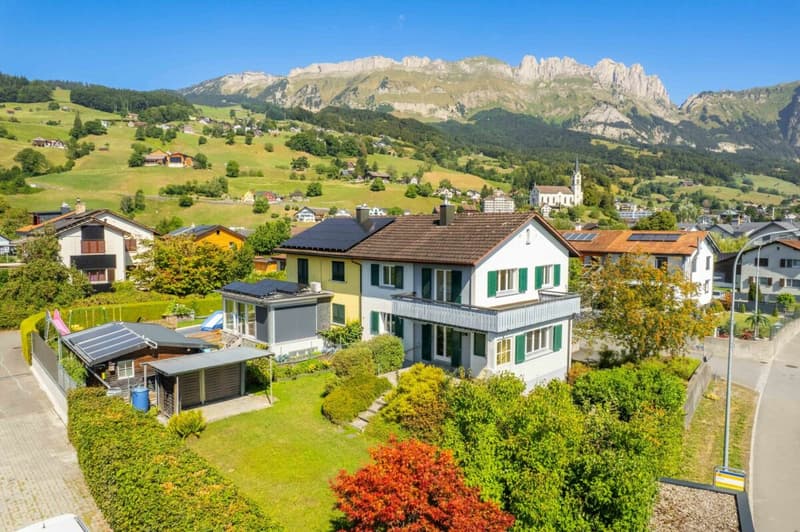Charming semi-detached house in a quiet location with a far-reaching view (24)