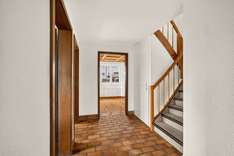Charming semi-detached house in a quiet location with a far-reaching view (9)