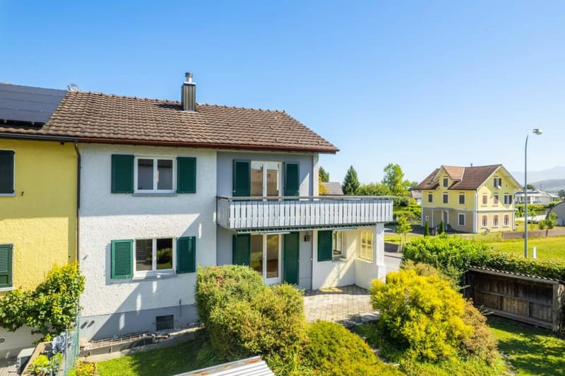 Charming semi-detached house in a quiet location with a far-reaching view (26)