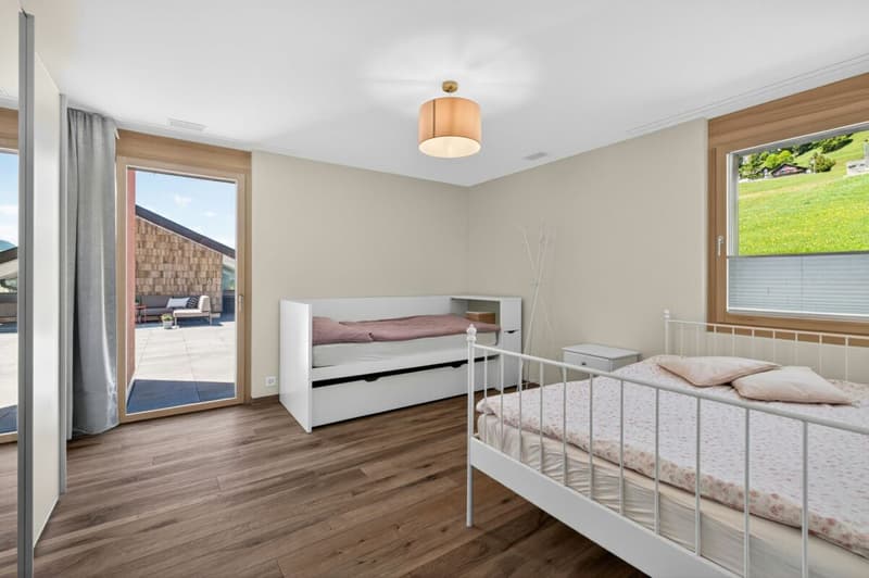 Vivre avec une vue - appartement 3.5 pièces de haute qualité (adapté comme résidence secondaire) avec balcon et terrasse (14)