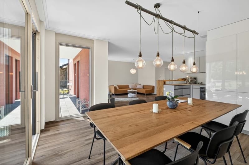 Vivre avec une vue - appartement 3.5 pièces de haute qualité (adapté comme résidence secondaire) avec balcon et terrasse (4)