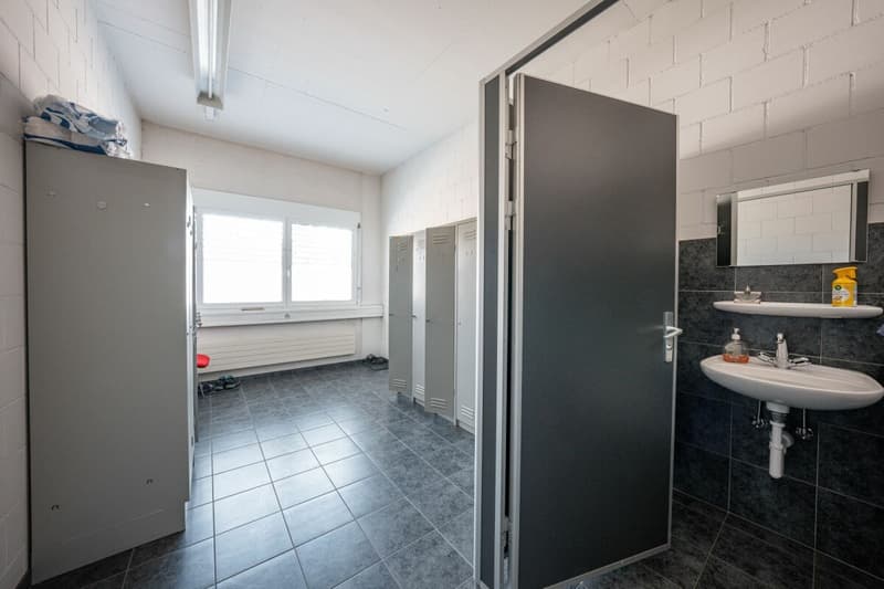 Gewerbepark an Top Lage - Halle, flexible Gewerbeflächen und Erstbezug der Büroräumlichkeiten (19)